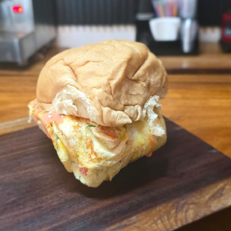 Loaded Omelette Burga
